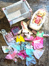 Baby Alive Baby Go Bye Bye Rubia con Accesorios y Ropa