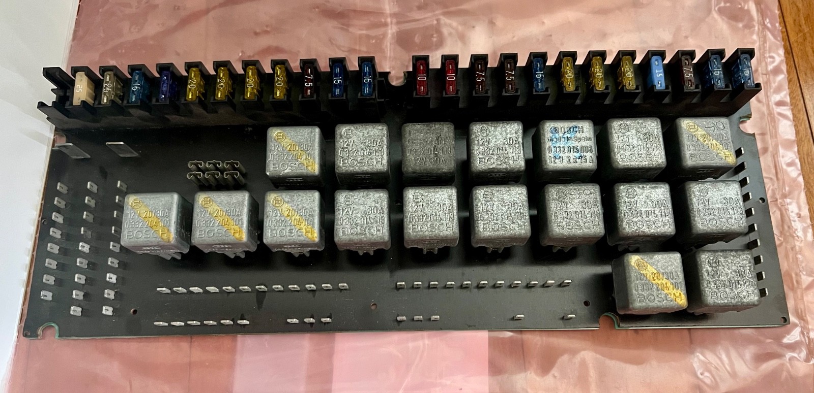 Ferrari 328 1988 Relay P/N 61804200