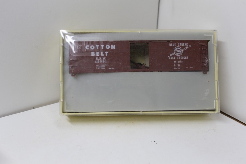 Bev-Bel Train Miniature 702 HO Scale 40' X29 SD Box Car SSW 42591 Cotton Belt