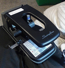 Swingline Heavy Duty 2-Hole Punch for Paper, Black Paper Hole Punch