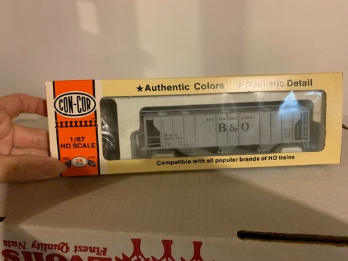 CON-COR #9512 B.&O. KIT 47' PS-2 3 bahías cubierta tolva #263112 1/87 | Zustand: New