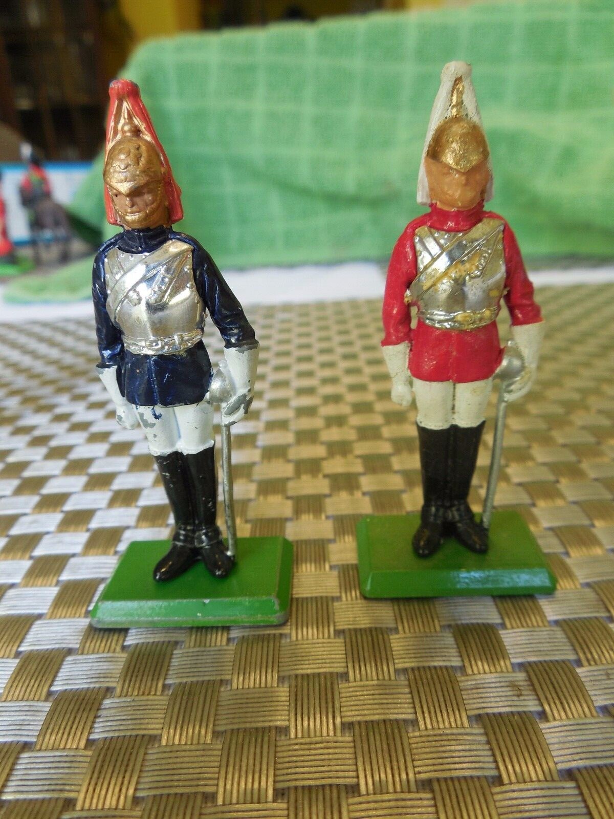 2 Vintage Britain's Ltd METAL Toy Soldiers + 2 Vintage LEAD Soldiers eBay