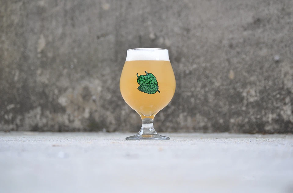 Vaso de cerveza Hops on Hops Snifter | Cristalería de cerveza artesanal de lúpulo 16 oz Foto 2 de 4