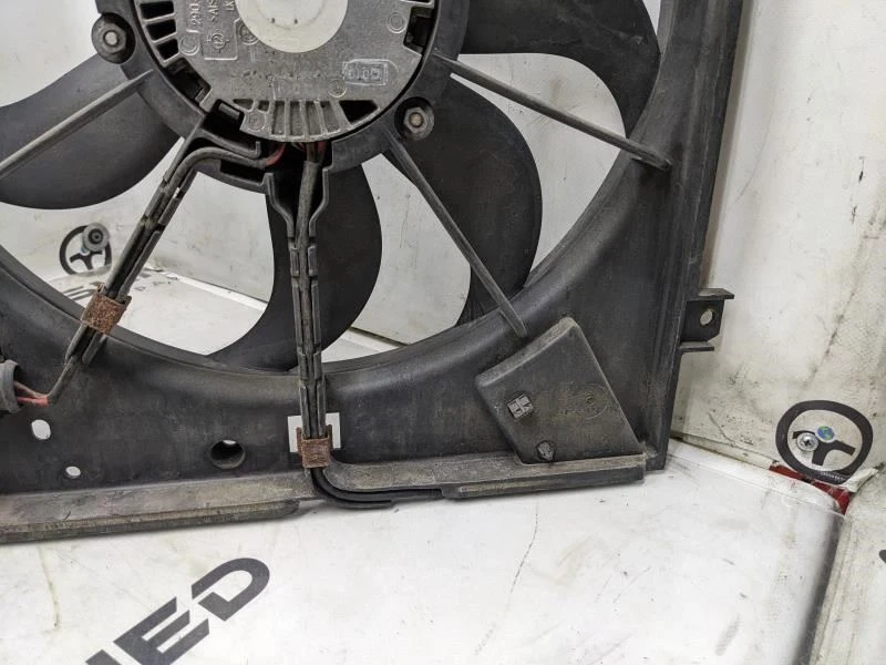 Volkswagen GTI 2006-14 2,0 L radiador ventilador motor 1K0-121-205-AJ OEM *ReaD* Foto 3 de 4