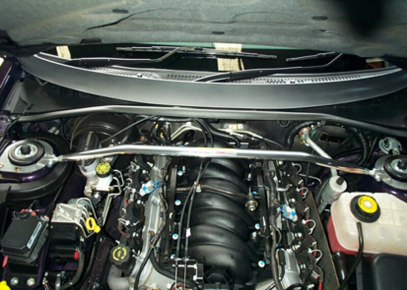 Soporte de torre de puntal ajustable delantero Whiteline VY para Pontiac 2004-06 GTO Foto 3 de 4