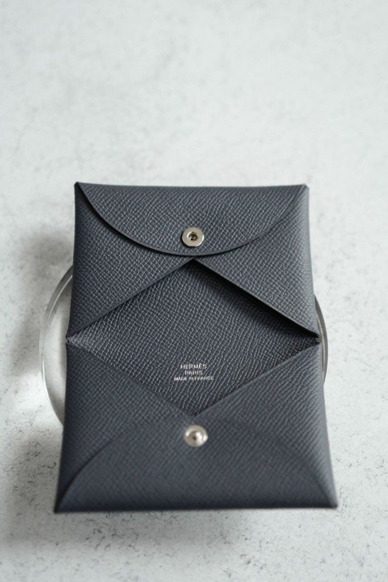 BNIB Hermes Calvi Duo in Gris Misty Epsom Leather Card Holder PHW