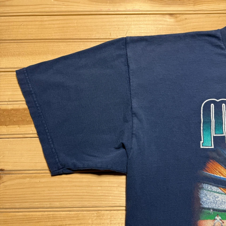 Vintage 1995 Seattle Mariners MLB Catcher Mask Stadium Baseball T-Shirt USA - XL - Image 4 of 4