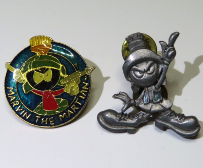 Vintage Warner Bros Starline Marvin The Martian Pins 1991 & 1995 Lot of (2)