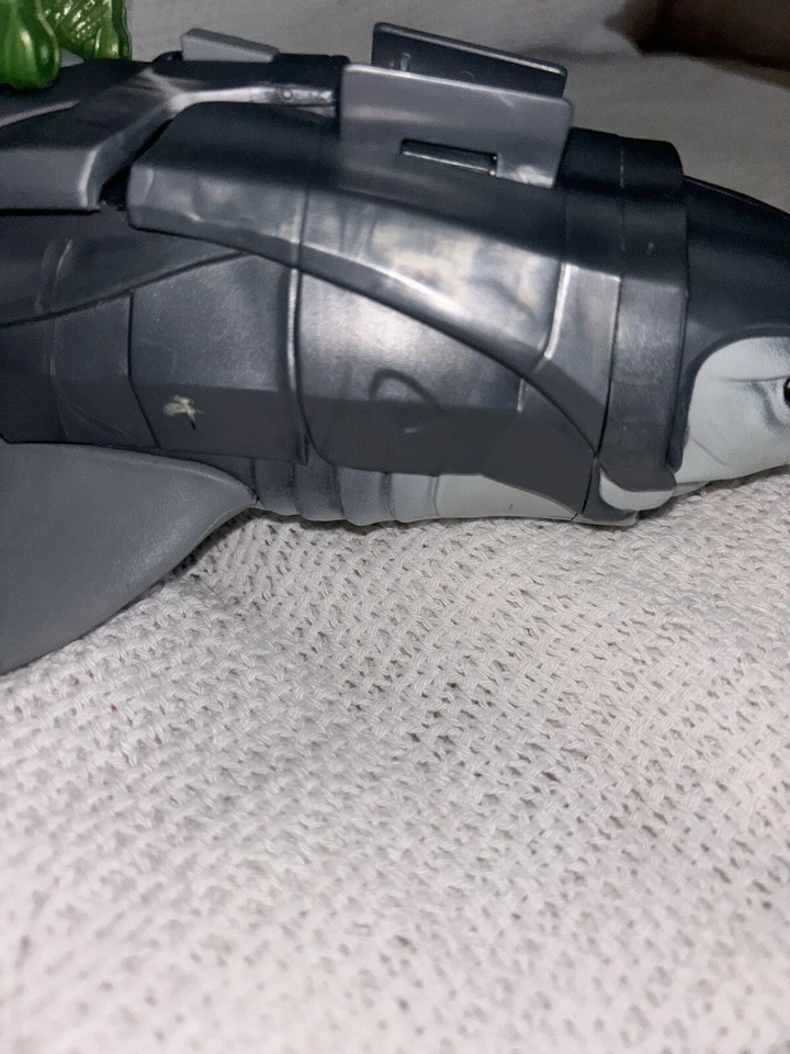 Figura de acción Aquaman Movie Warrior Shark 19" DC Comics Mattel 2018 con Aquaman Foto 4 de 4