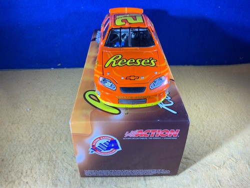 F10-40 KEVIN HARVICK #21 REECE’S - 2005 CHEVY MONTE CARLO - Picture 3 of 10
