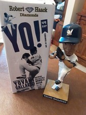 Yovani Gallardo SGA Bobblehead Brewers 2012