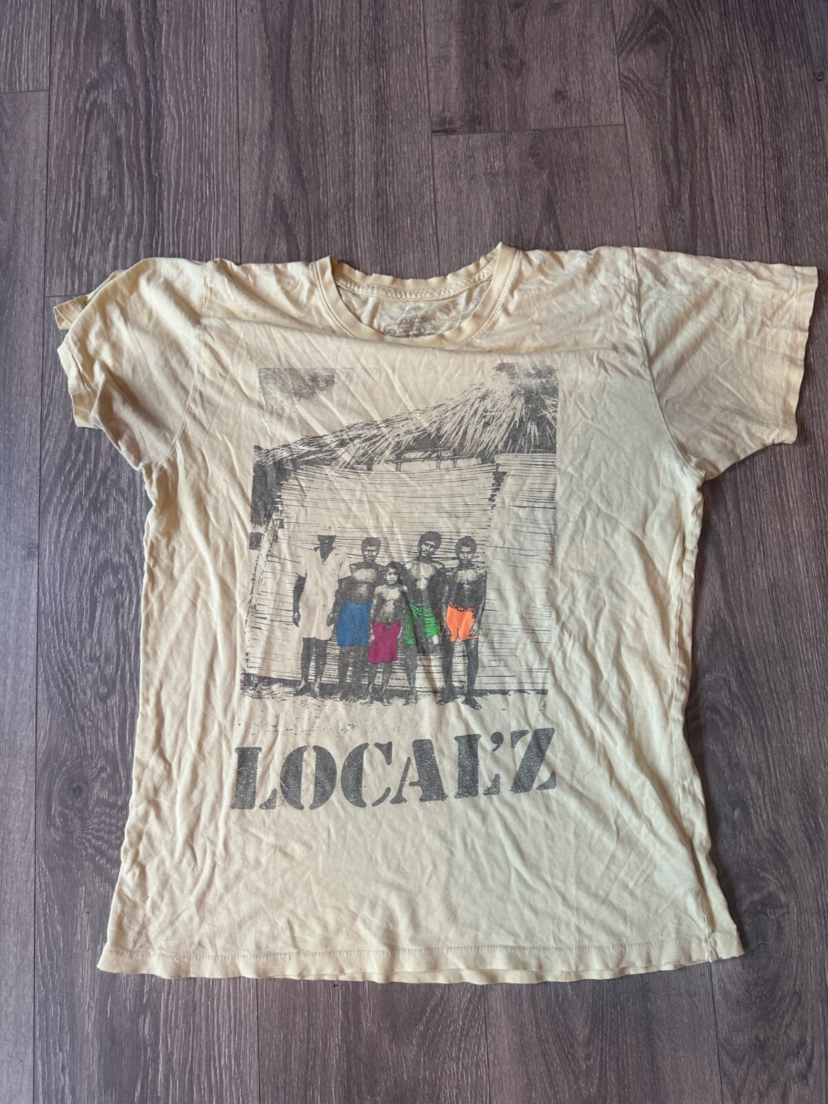 VINTAGE RARE JIMMY'Z E-Z  IN, E-Z OUT LOCAL'Z  T-SHIRT SIZE MEDIUM (UNISEX)