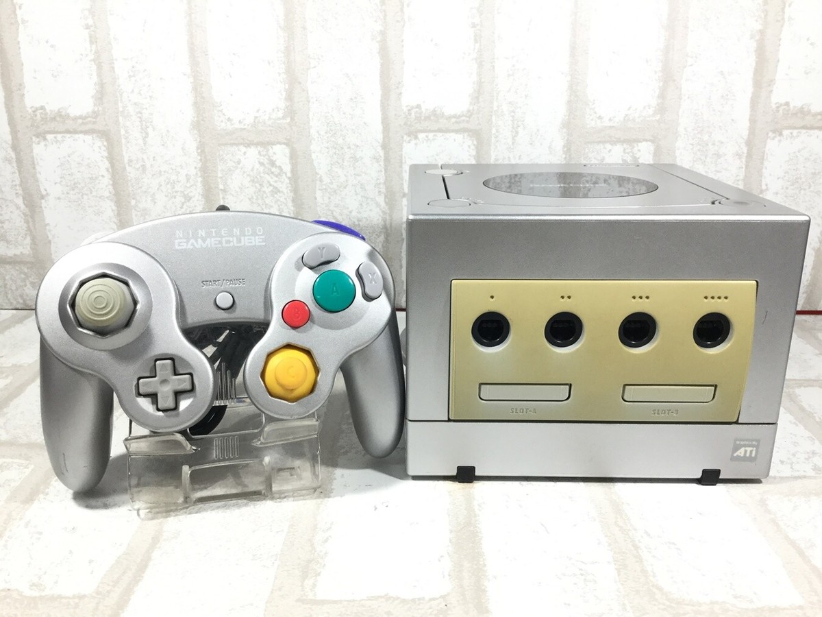 Nintendo Game Cube Silver Console DOL-001 Japan Import GC Startup
