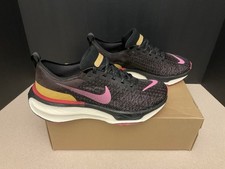 New! Womens Nike ZoomX Invincible 3 Earth/Pin...