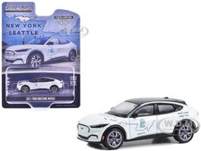 2021 FORD MUSTANG MACH-E "NY TO SEATTLE TOUR" 1/64 DIECAST BY GREENLIGHT 30438