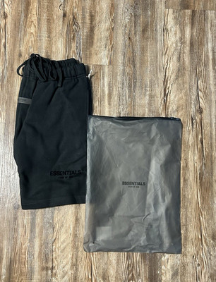 Essentials Fear of God Men's Black Sweat Shorts Drawstring Elastic Waist M NWT