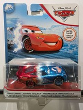 Disney Pixar Cars Transforming Lightning McQueen SUPER CHASE - NEW