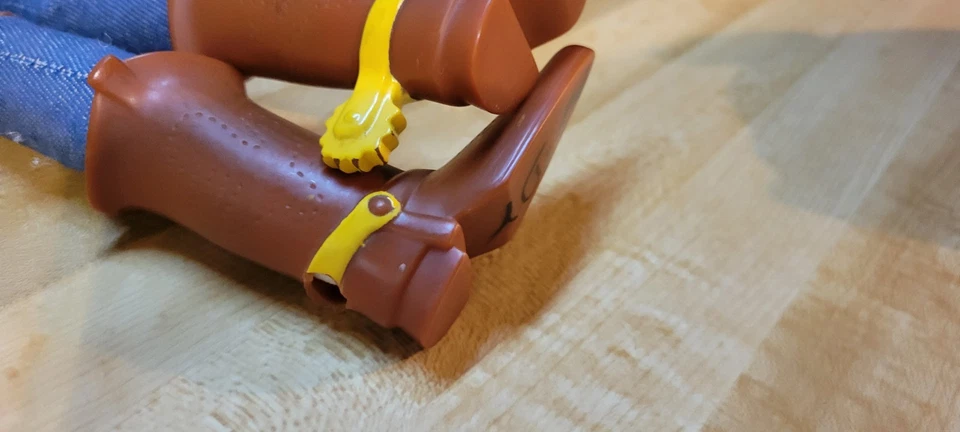 Boneca de Pelúcia Vintage Disney Pixar Toy Story 16" Cowboy Woody Pull String Andy - Imagem 2 de 4