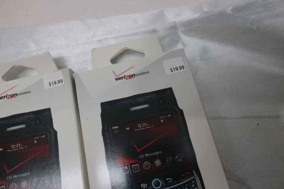 Lote de 3 capas de couro preto ajustadas Verizon para Blackberry Bold 9650 / Tour 9630 - Imagem 2 de 4