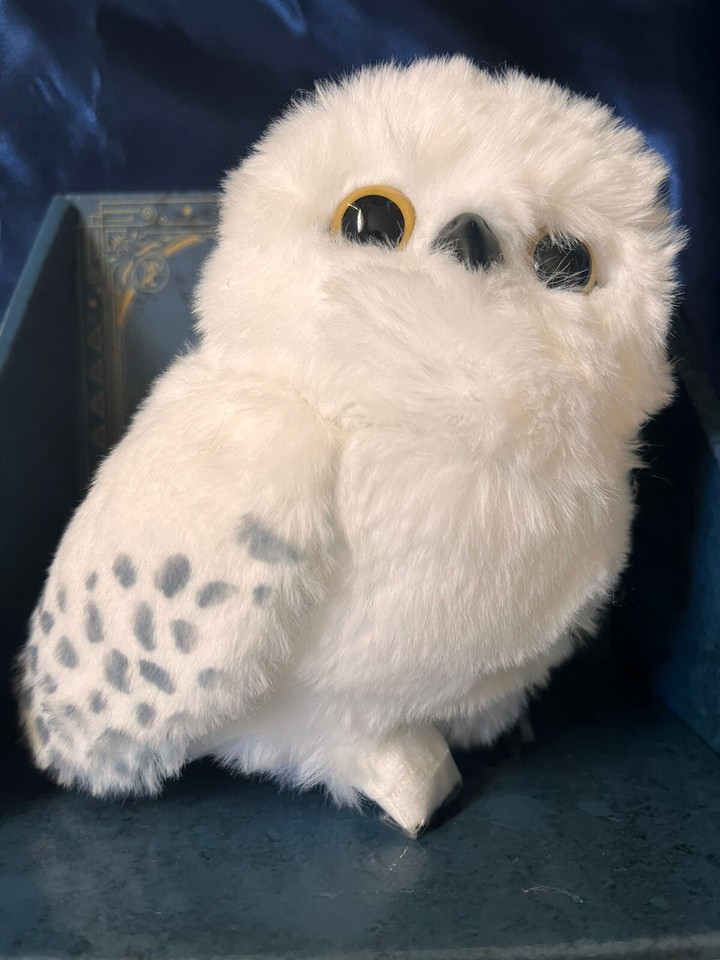 Universal Studios Harry Potter Snowy Owl Hedwig Shoulder Plush Sound