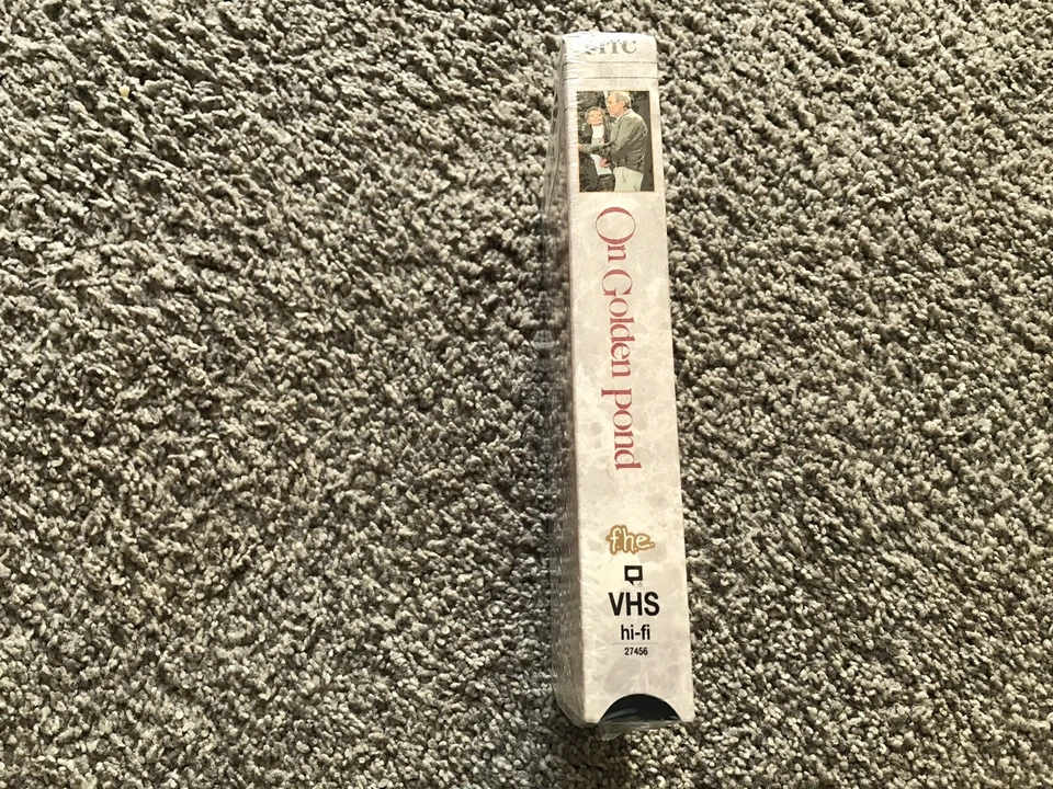 On Golden Pond VHS ITC Golden Collectables 1993 Brand New & Sealed Foto 2 de 4