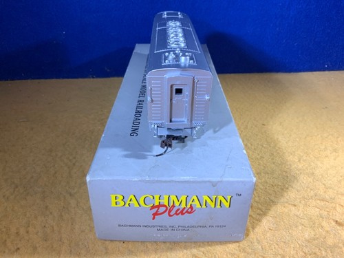 G20-5 BACHMANN PLUS - SANTA FE - EMD F7A (SF WAR BONNET) #306L - ITEM #11223 - Picture 8 of 13