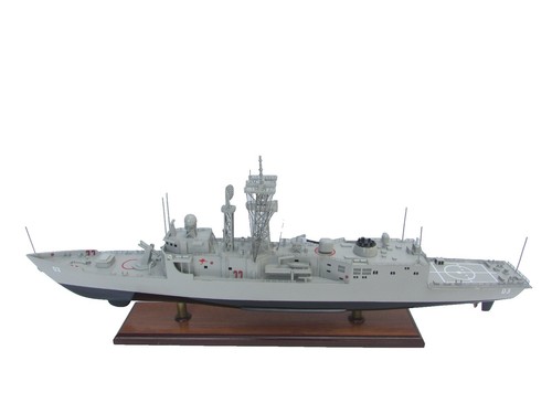 AMATI 1/72 U-BOAT 47 Type VII B 1936 Model Kit | eBay