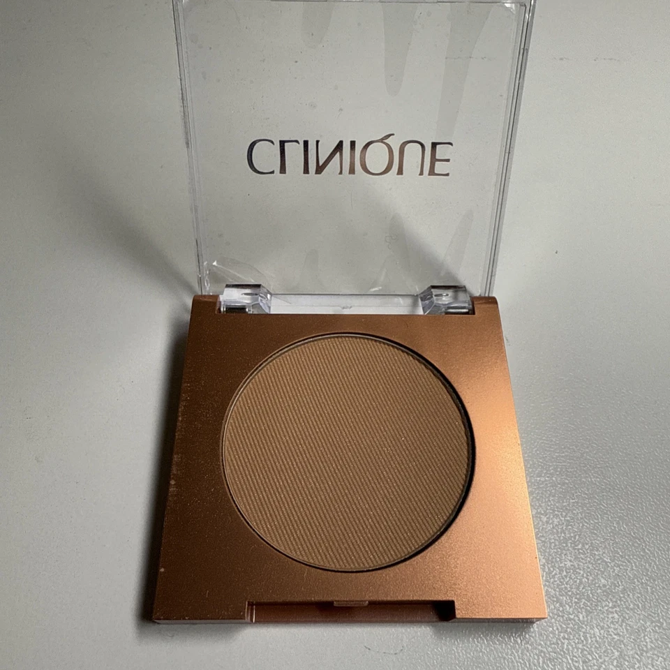 CLINIQUE TRUE BRONZE PRESSED POWDER BRONZER 02 SUNKISSED NEW 3.3g - image 3 of 3