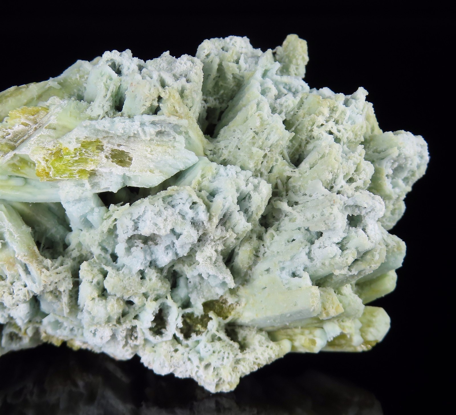 PLUMBOGUMMITE and Pyromorphite crystals * Yangshuo Mine, China | eBay