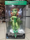 VINYL VIXENS DC COMICS POISON IVY COLLECTIBLE 9" VINYL FIGURE