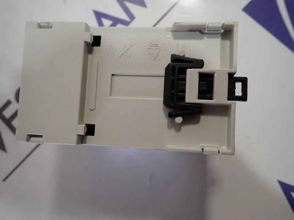 SQUARE D Schneider Electric CCM Modbus Module S48377 Din Rail Mount 48845 - Image 4 of 4
