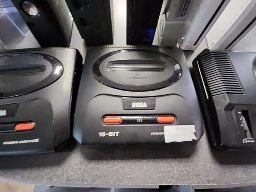 Joblot Of 9 Faulty Consoles Various Faults - Bild 3 von 10