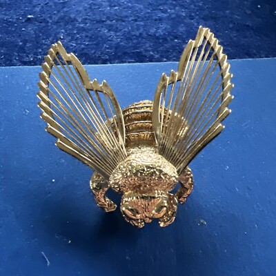 Monet Gold Tone Vintage Bumble Bee Figural Insect Brooch Pin 