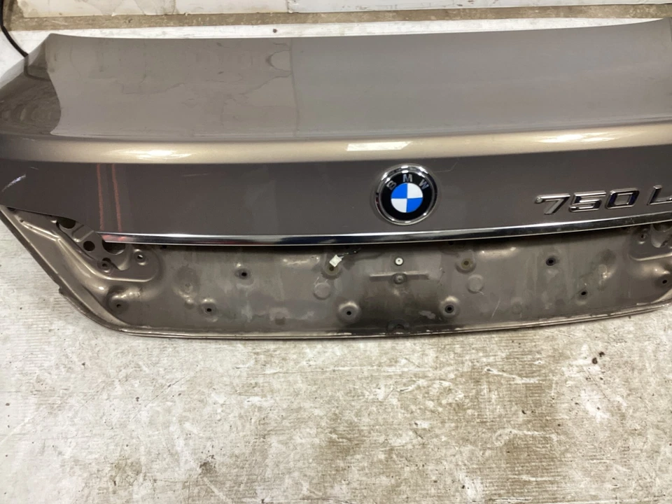 BMW 750i 750li E65 E66 2006-2008 maletero trasero tapa carcasa panel OEM. Foto 4 de 4