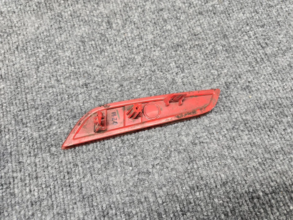 Rear Bumper Reflector Marker Light Left Side Lexus 21-24 Is300 Is350 Is500 oem - Image 3 of 4