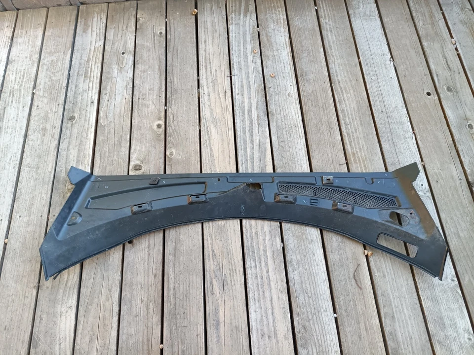 Крышка стеклоочистителя ветрового стекла вентиляционная панель передний капот Chevrolet SSR 2003-2006 годов выпуска - Изображение 2 из 4