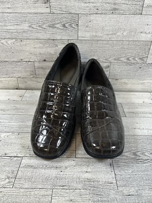 Clarks May Poppy Loafer Women's Size 7 M Brown Croc Print Slip On Shoe