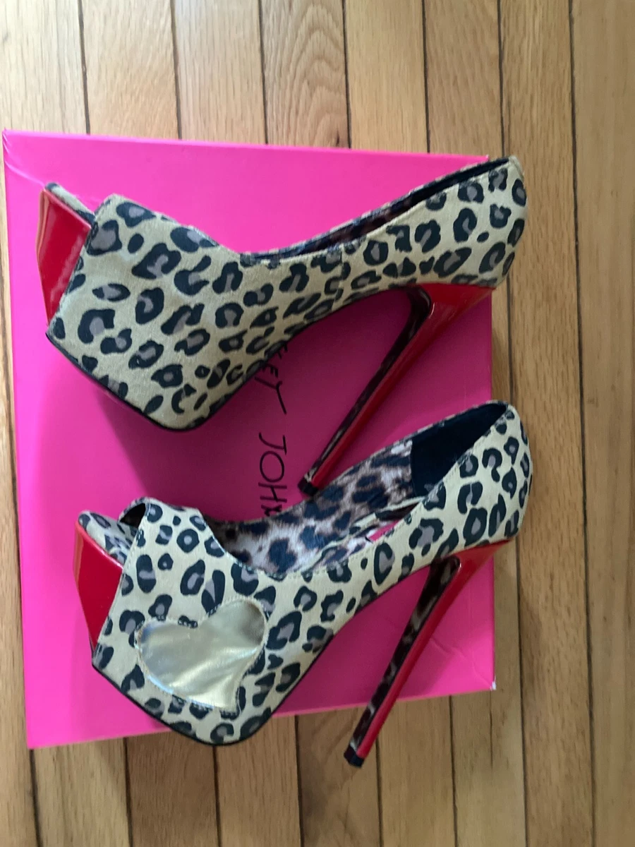 Betsey johnson sale leopard pumps