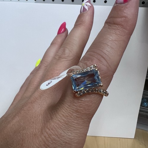 "She's Got The Shimmer" Bomb Party Ring Aquamarine Cubic Zirconia Rose Gold Sz 9 - Picture 15 of 15