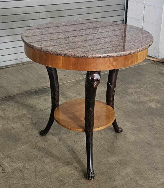 Mesa consola estilo regencia Hollywood caoba con tapa de mármol Baker Furniture Foto 3 de 4