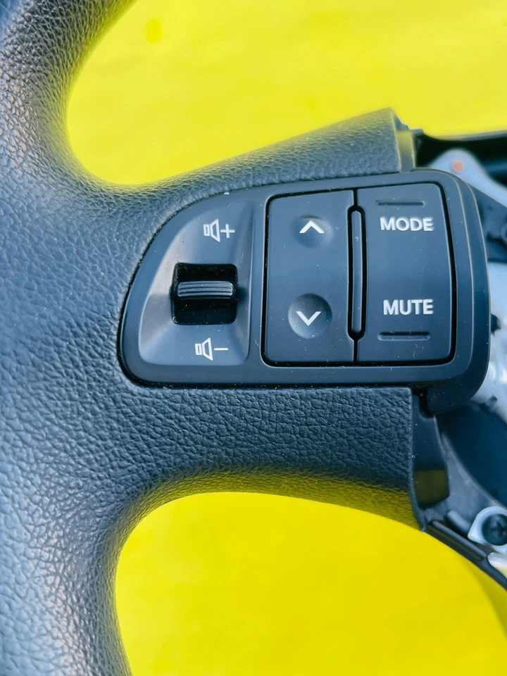Volante conductor KIA SPORTAGE 2011-2013 con interruptor de control de crucero OEM Foto 4 de 4