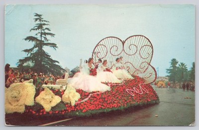 Postcard ROSE PARADE Float of the Queen and her Court Pasadena, California.
