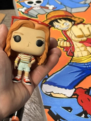 Funko POP! Stranger Things Season 3 - Max (Mall Outfit) #806 - LOOSE