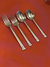 Oneida Chalcis 4- Pieces: Dinner Salad Forks,Teaspoon Place Oval Spoons 18/10