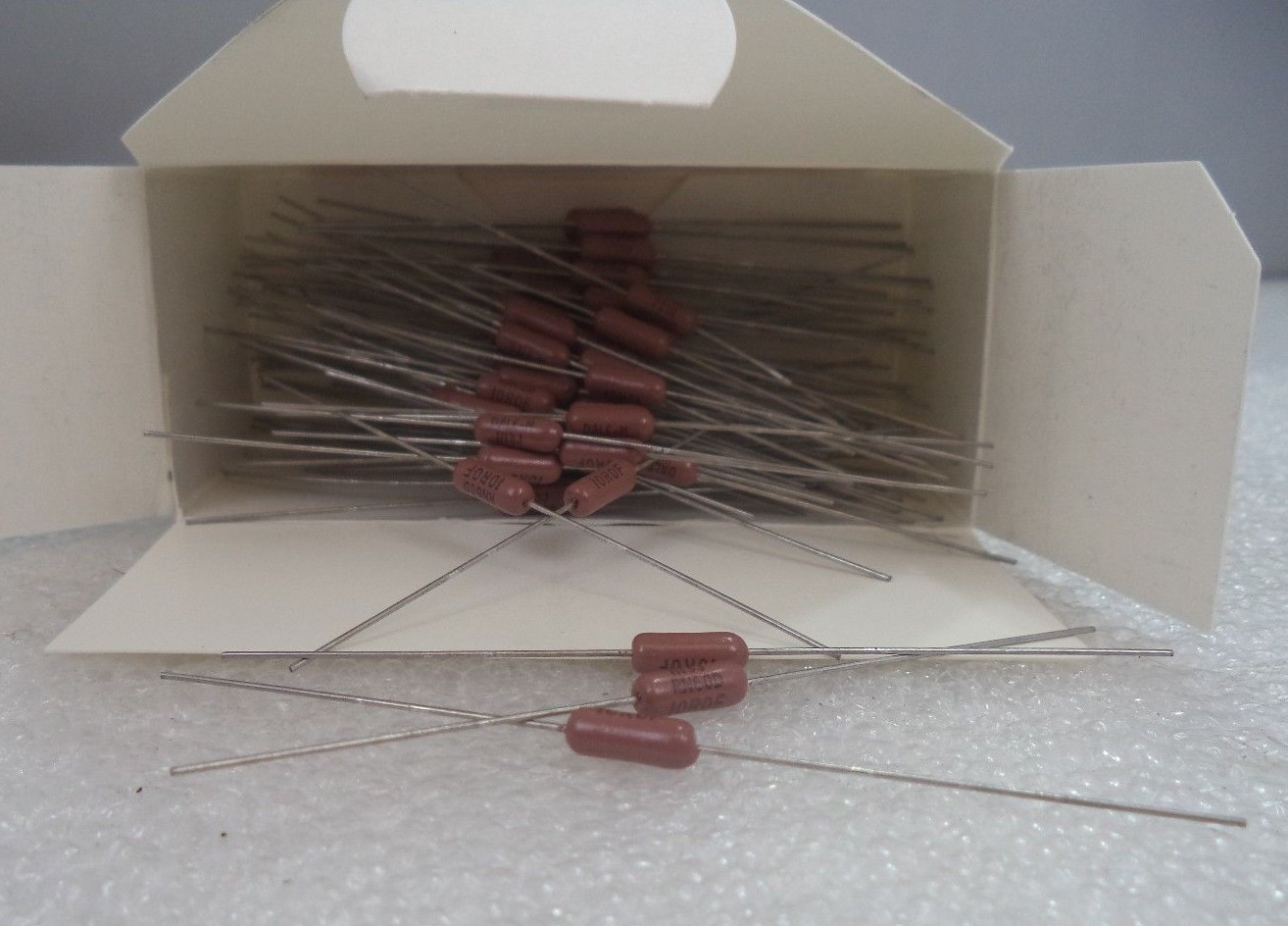 Vishay / Dale 1M Ohm High Precision Metal Film Resistor with 38mm Leads - 0.1% e