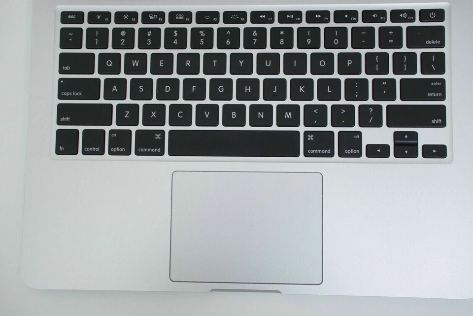 MacBook Pro 13 2015 A1502 i5 2.7Ghz 8GB 256GB SSD MF839LL/A mac OS Monterey - Image 4 of 4