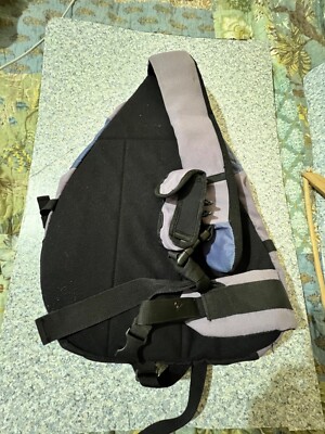 Columbia sling backpack purple, adjustable straps, removable pouch