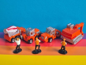 Micro Machines Building Site Construction Vehicles Plus Three Workmen Galoob