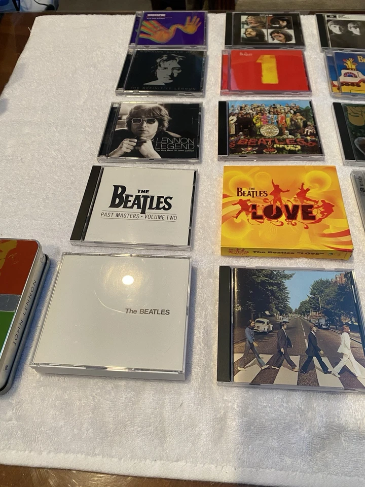 The Beatles CD Collection Lot Of 21 Releases Look! Mint Condition CD's & Cases!! — 第 3/4 张图片