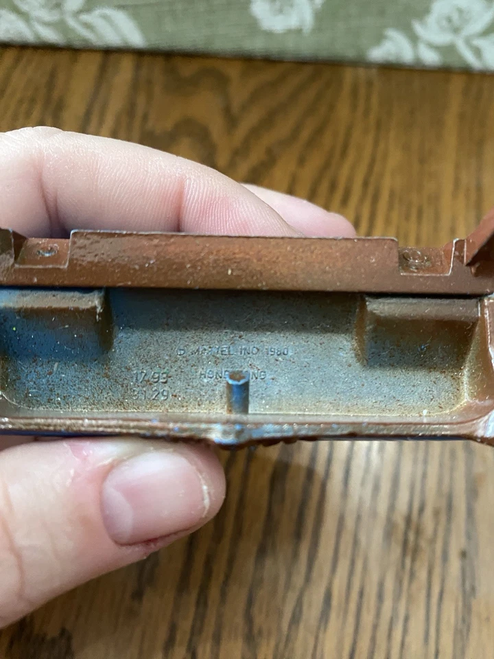 Muebles de metal fundido a presión Mattel Littles 1980 mesa inclinable sofá victoriano Foto 3 de 4